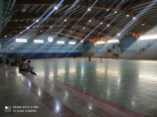 عکس سالن ورزشی دلاوران