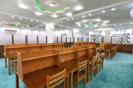 عکس کتابخانه تخصصی تفسیر و علوم قرآنی 