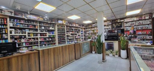 عکس رنگ مو و آرایشی ایرج