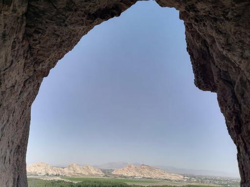 عکس غار و آبشار مصنوعی 