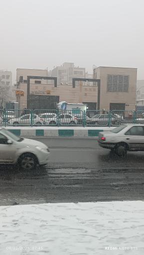 عکس ورودی مترو ایستگاه باقری