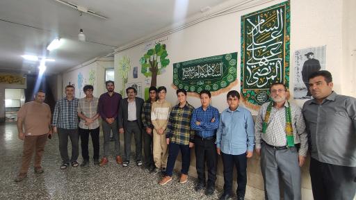 عکس دبیرستان پسرانه شهدای صنف گلدوزان