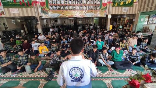 عکس دبیرستان پسرانه شهدای صنف گلدوزان