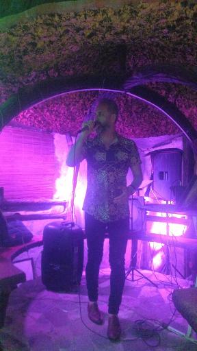 عکس سفره خانه راه شب