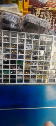 پخش لوازم یدکی خودرو علیزاده