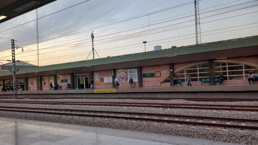 عکس ایستگاه مترو چیتگر