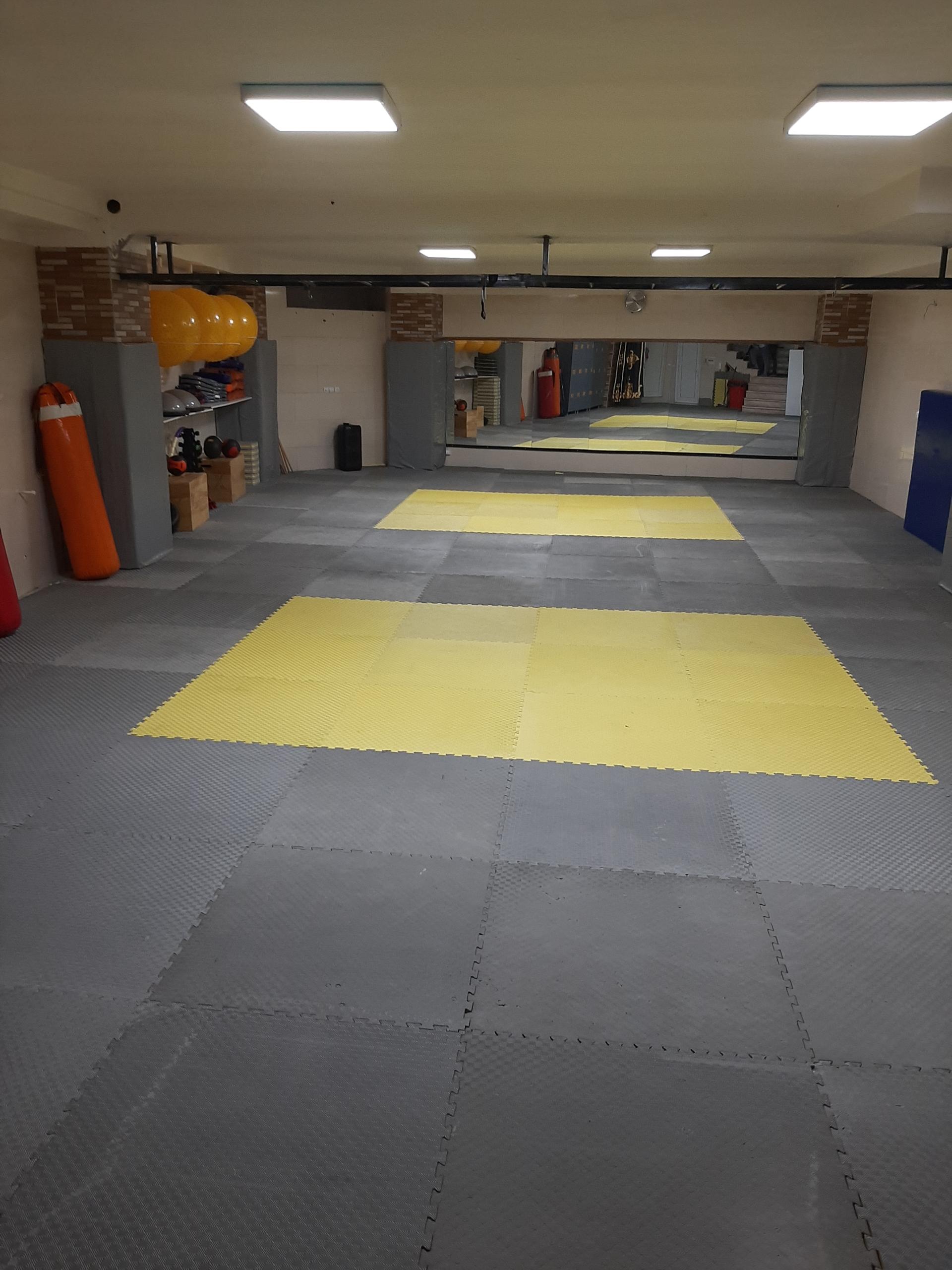 عکس باشگاه ورزشی فرید