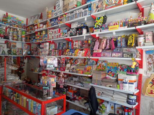 عکس نوشت‌افزار پیمان حیدری‌ 