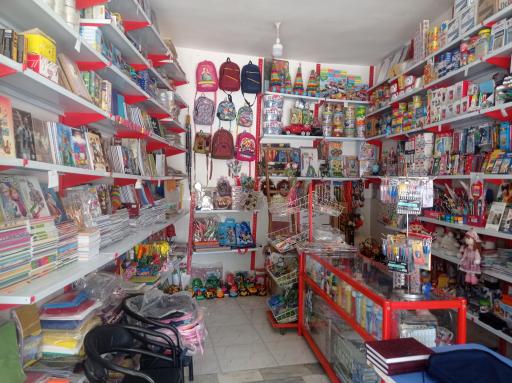 عکس نوشت‌افزار پیمان حیدری‌ 