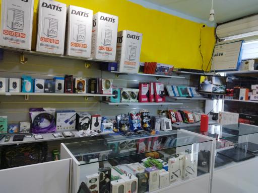 عکس فروشگاه کامپیوتری کیان رایان 7 و نمایندگی رسمی ایرانسل