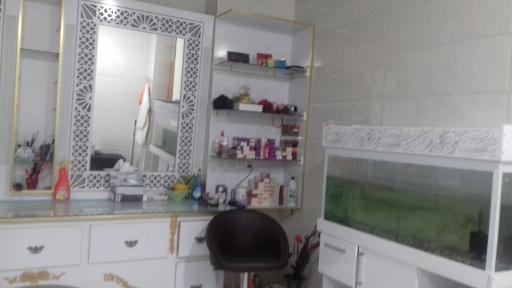 عکس انستیتو زیبایی پرنیا