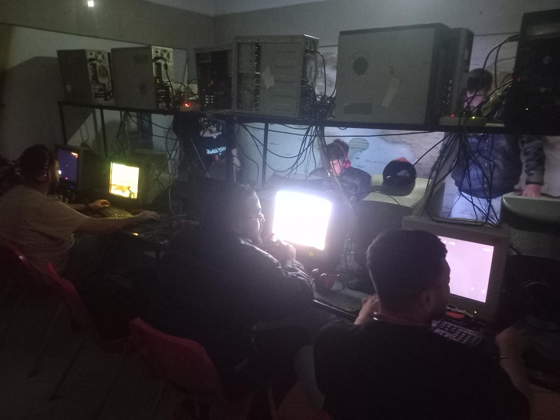 عکس کلوپ شبانه روزی صائب