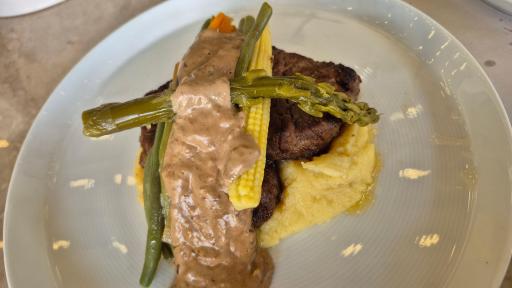 عکس کافه رستوران میناک