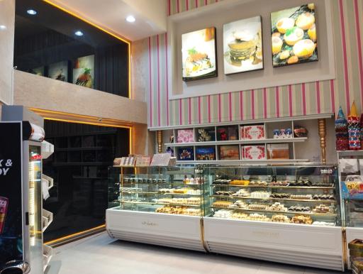 عکس قنادی سور و سات