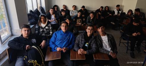 عکس هنرستان فنی و حرفه ای حکمت