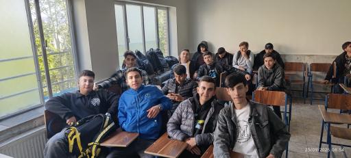 عکس هنرستان فنی و حرفه ای حکمت