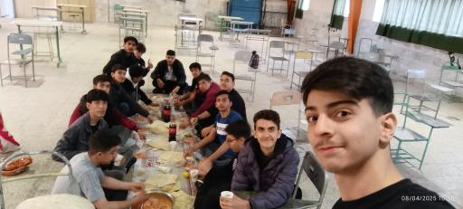 عکس هنرستان فنی و حرفه ای حکمت