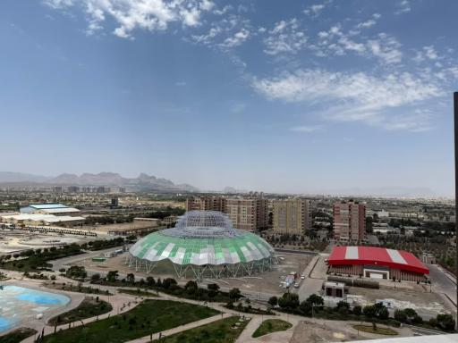 عکس باغ ارغوان