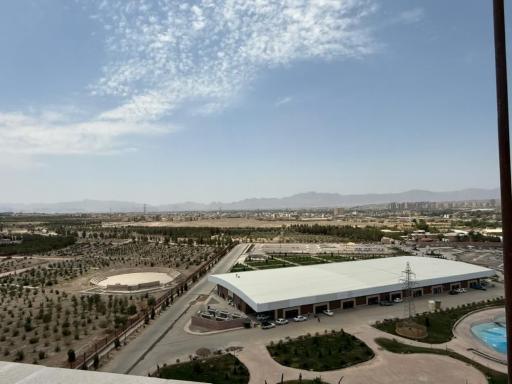 عکس باغ ارغوان