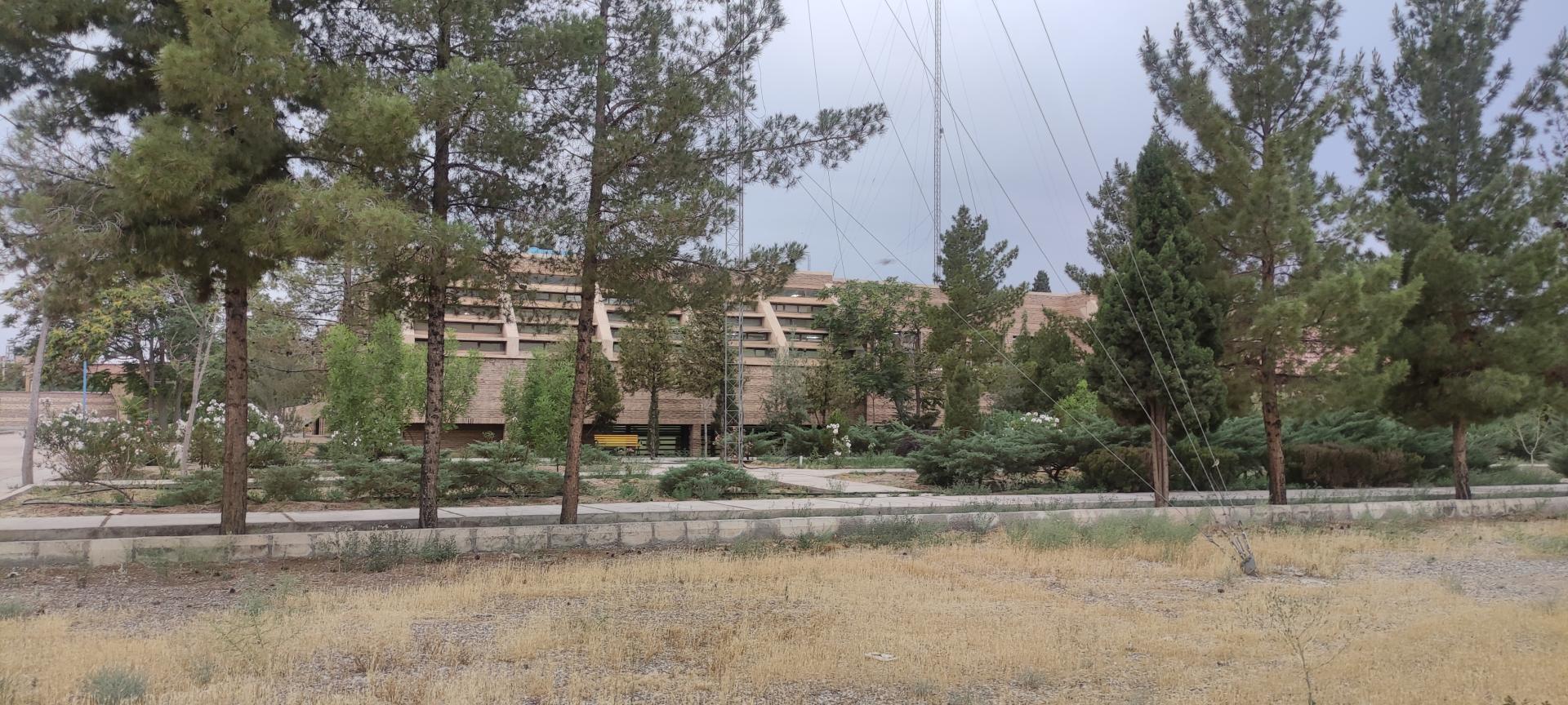 عکس دانشکده فنی دانشگاه شهید باهنر کرمان