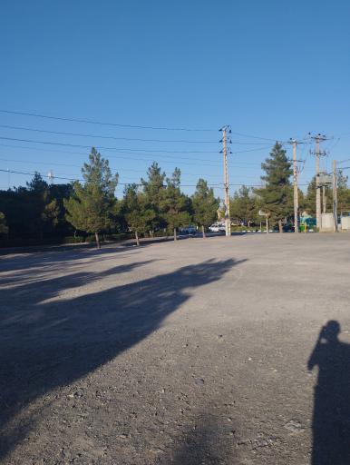 عکس پارکینگ جمعه بازار 