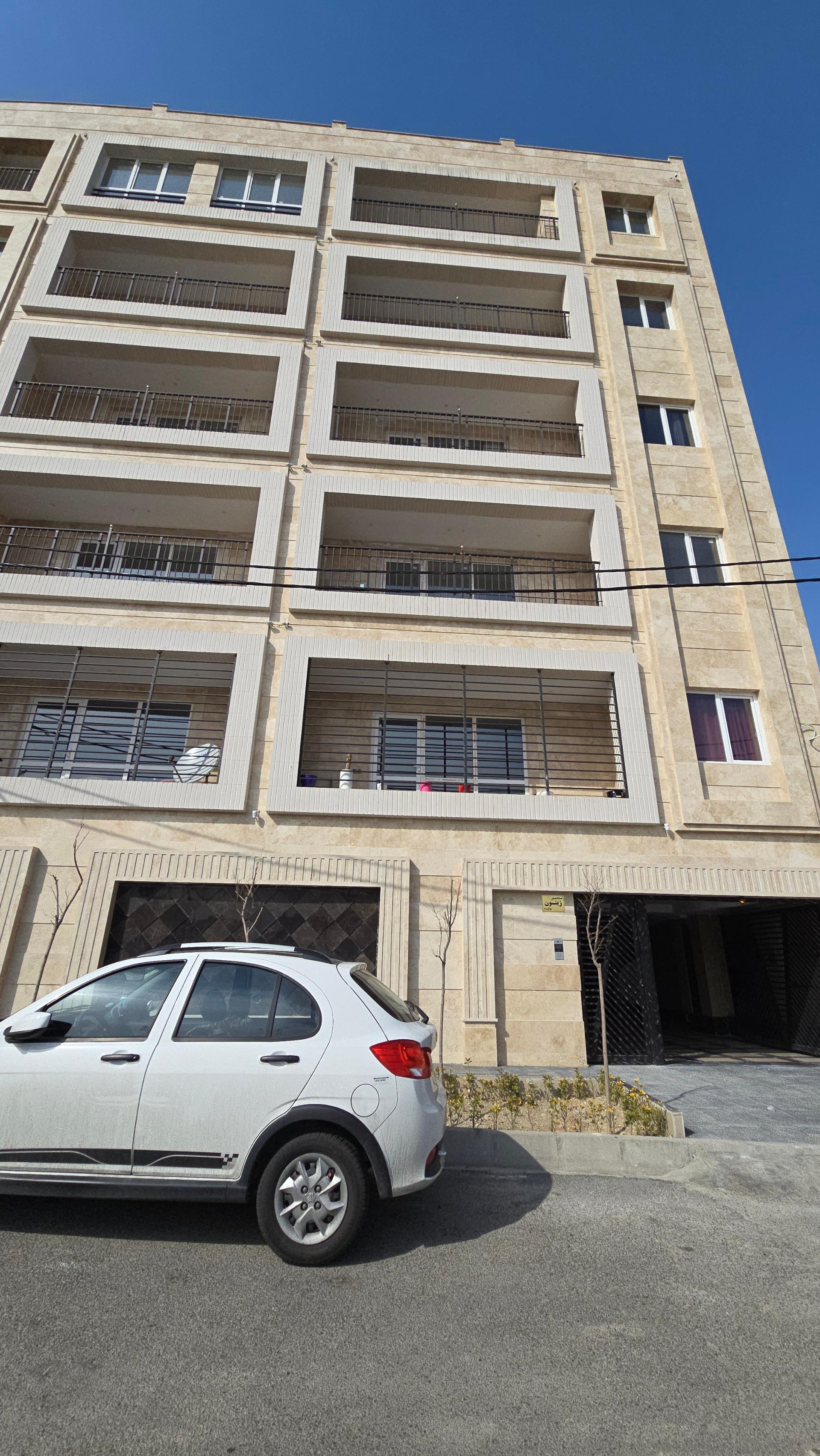 عکس ساختمان زیتون