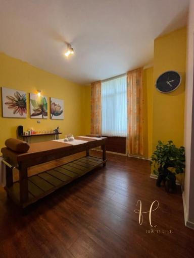 عکس آرایشگاه و مرکز ماساژ اچ