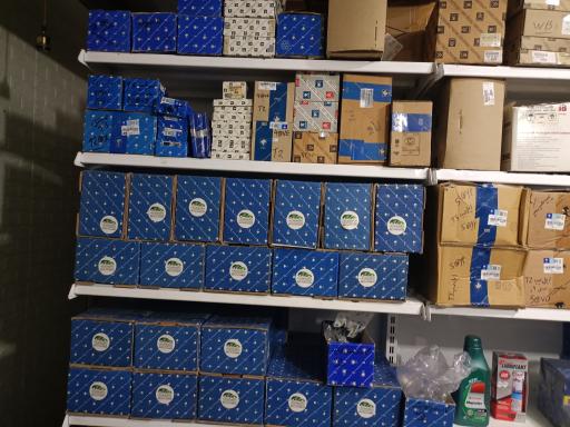 عکس فروشگاه لوازم یدکی حسینی