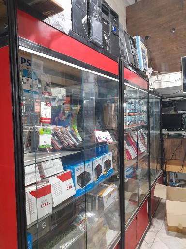 عکس کامپیوتر دانشجو یزد