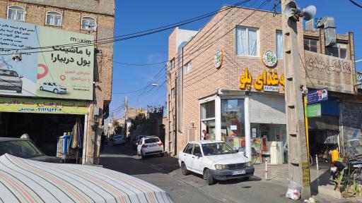 عکس تعمیر انواع قفل و شیشه بالابر برقی
