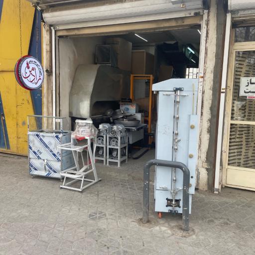 عکس تجهیزات آشپزخانه زادمن