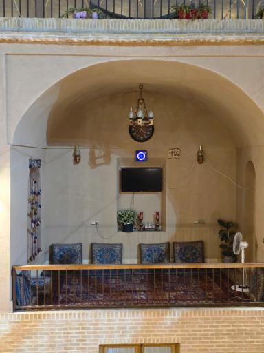 عکس سفره خانه سنتی دل خاک