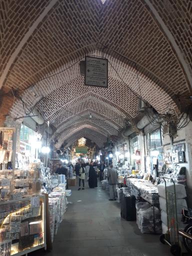 عکس بازار کلاهدوزان