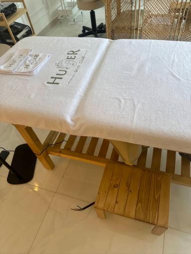 عکس کلاب تخصصی پوست هوگر