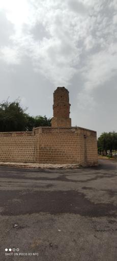 عکس عمارت و برج کلاه فرنگی