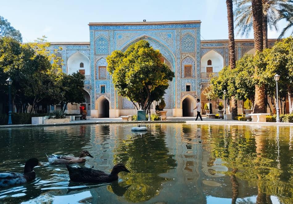 عکس مدرسه علمیه آقا بابا خان