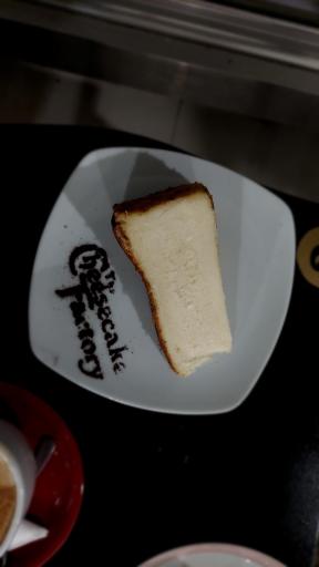 عکس چیز کیک فکتوری