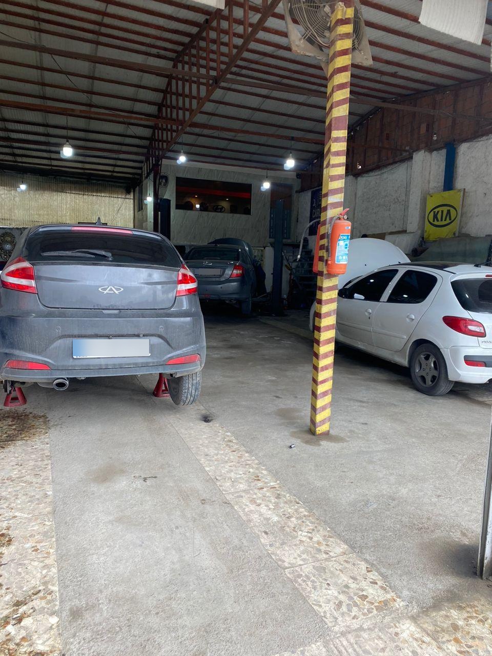 عکس تعمیرگاه کارلوکس