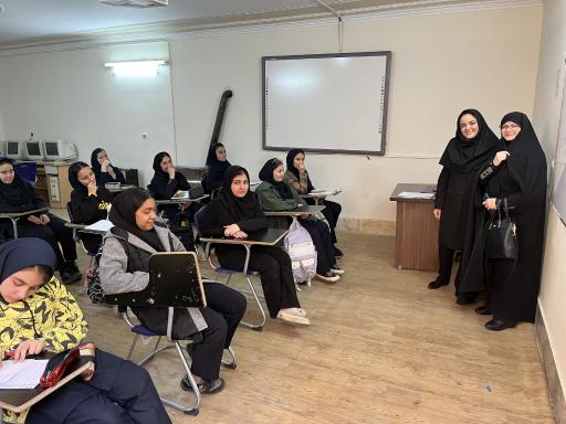 عکس دبیرستان غیرانتفاعی‌ دوره اول رابعه
