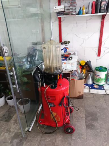 عکس تعویض و سرویس خودرو