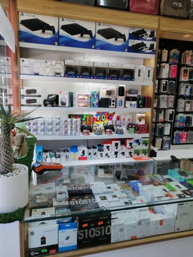 عکس موبایل و کنسول کلاسیک