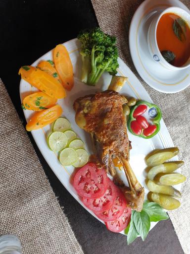 عکس تالار و رستوران مهرگان