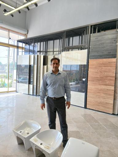 عکس فروشگاه کاشی و سرامیک آریا