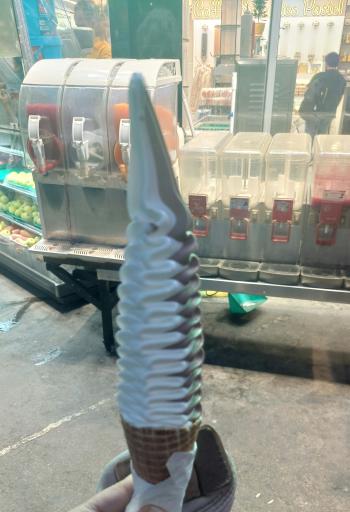 لبنیات و بستنی سنتی طرشت