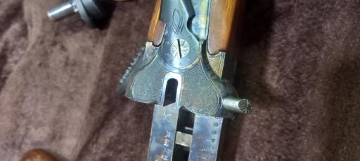 عکس فروشگاه اسلحه و مهمات ایلات و عشایر