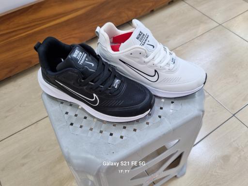 عکس کفش یادگاری