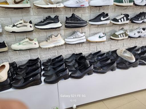 عکس کفش یادگاری