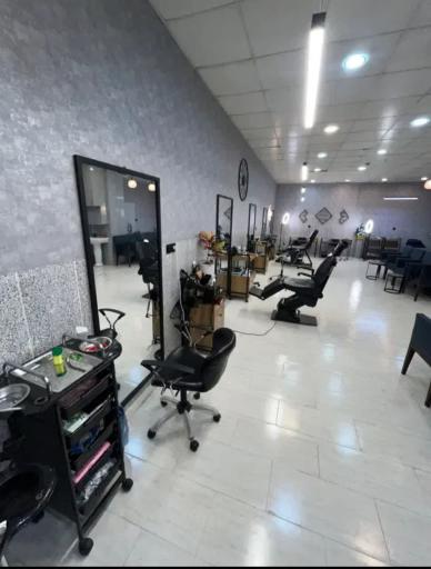 سالن زیبایی آرادخت