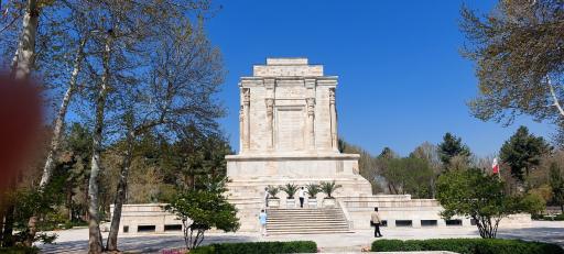 باغ شاهنامه