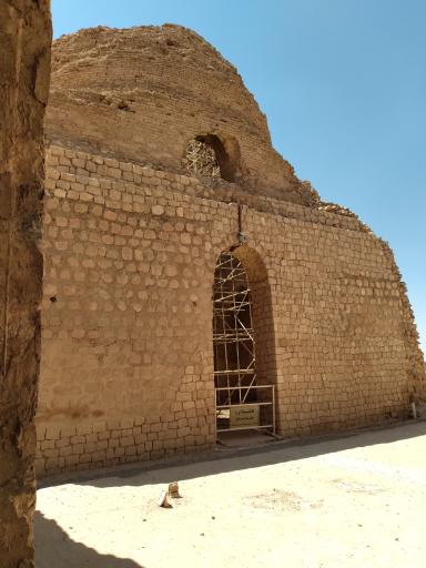 عکس کاخ ساسانی سروستان (شکارگاه بهرام گور)